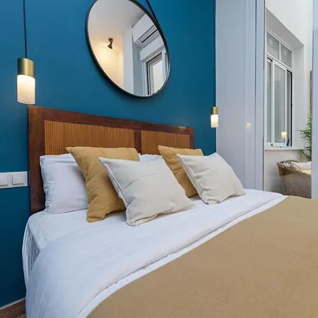 Glamorous Nino De Guevara On The Center Appartement